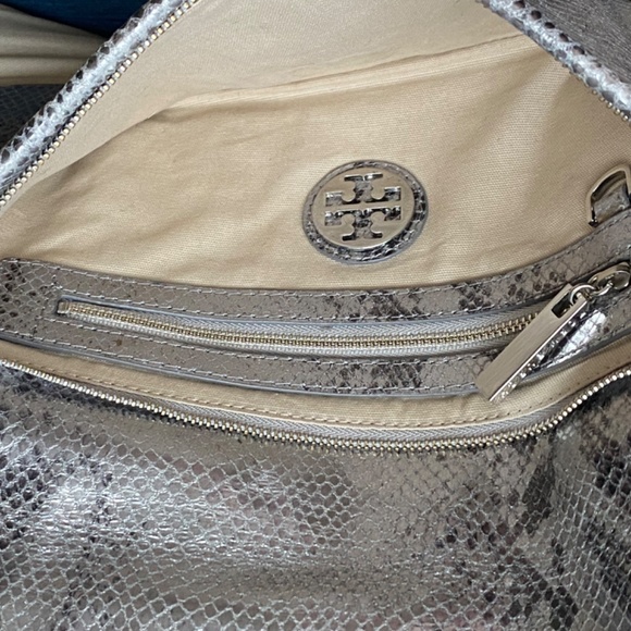 Tory Burch clutch - Picture 2 of 4